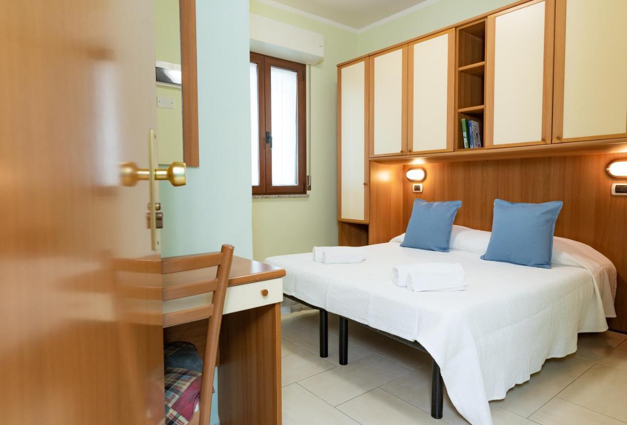 Hotel Greta B&B Rimini Exterior foto