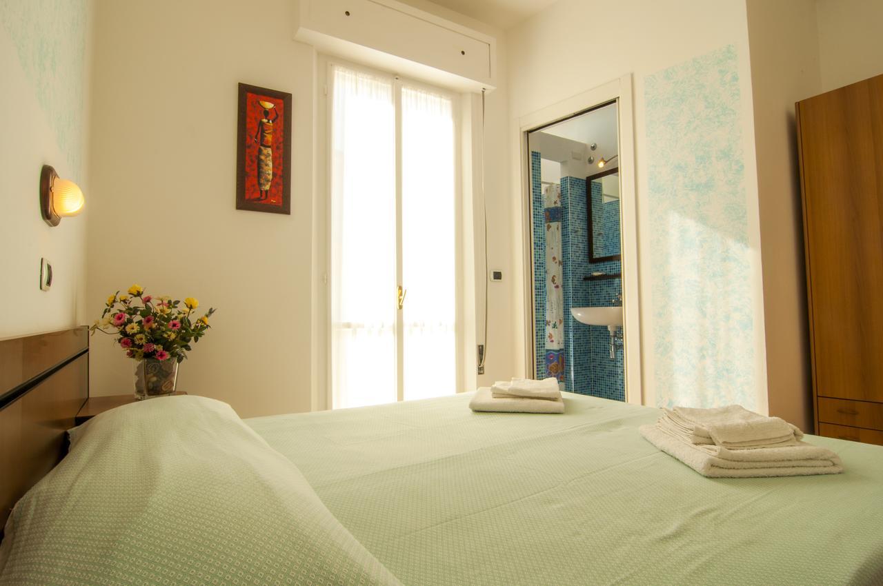 Hotel Greta B&B Rimini Exterior foto