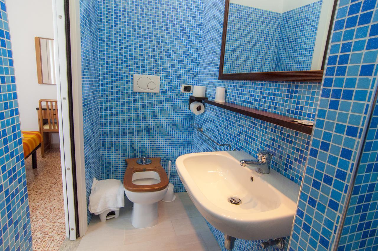 Hotel Greta B&B Rimini Exterior foto